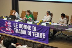 pomeriggio, ospiti internazionali (da sinistra: Mina Tafnout - ADFM, Rabat, Marocco; Barbara Spinelli - Avvocata; Hannana Siddiqui - Southall Black Sisters, Londra, UK; Meena Patel - Southall Black Sisters, Londra, UK)