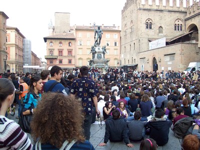 2. assemblea stuednti medi in piazza maggiore - 17 ottobre 2008
